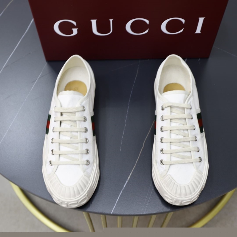 G*u*i casual shoes